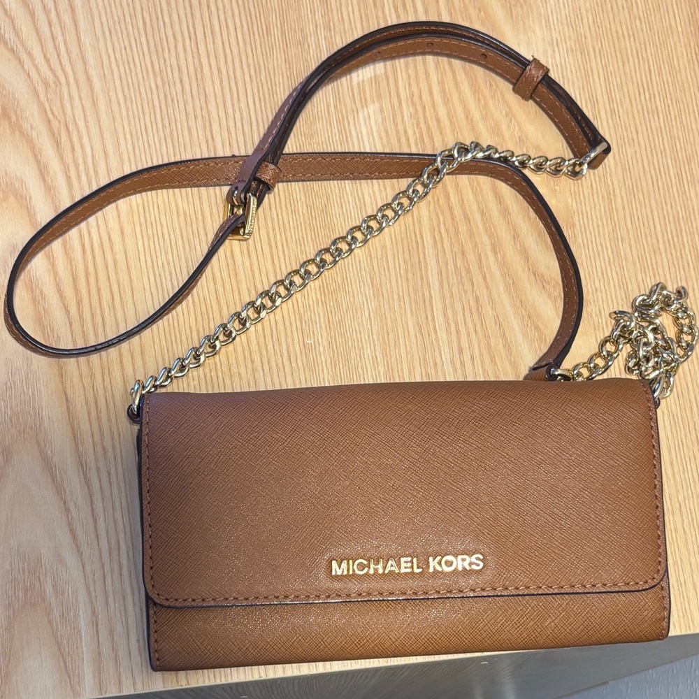 Michael Kors Jet Set Large Wallet On Chain Gold Hardware Crossbody Bag
